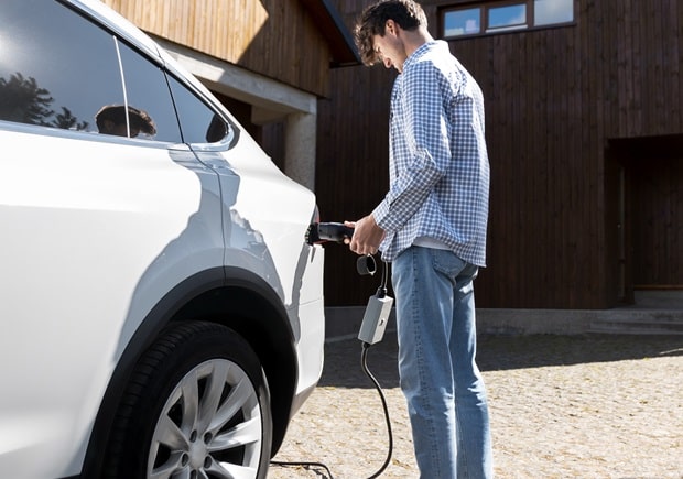 Installer une borne de recharge électrique à domicile